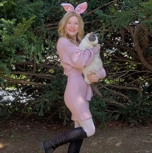 Meet your Posher, Olivia